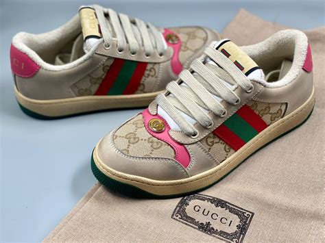 Женские кроссовки Gucci 972 товара .